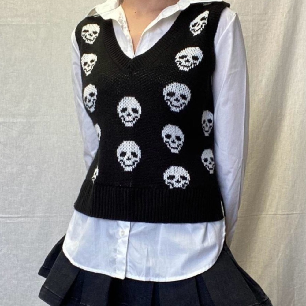 V-Neck Skeleton print Layered Look Sweater Size Small
